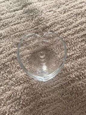 New in box - Nambe glass Heart Ring Holder